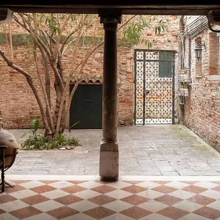 Casa Scorzoni *